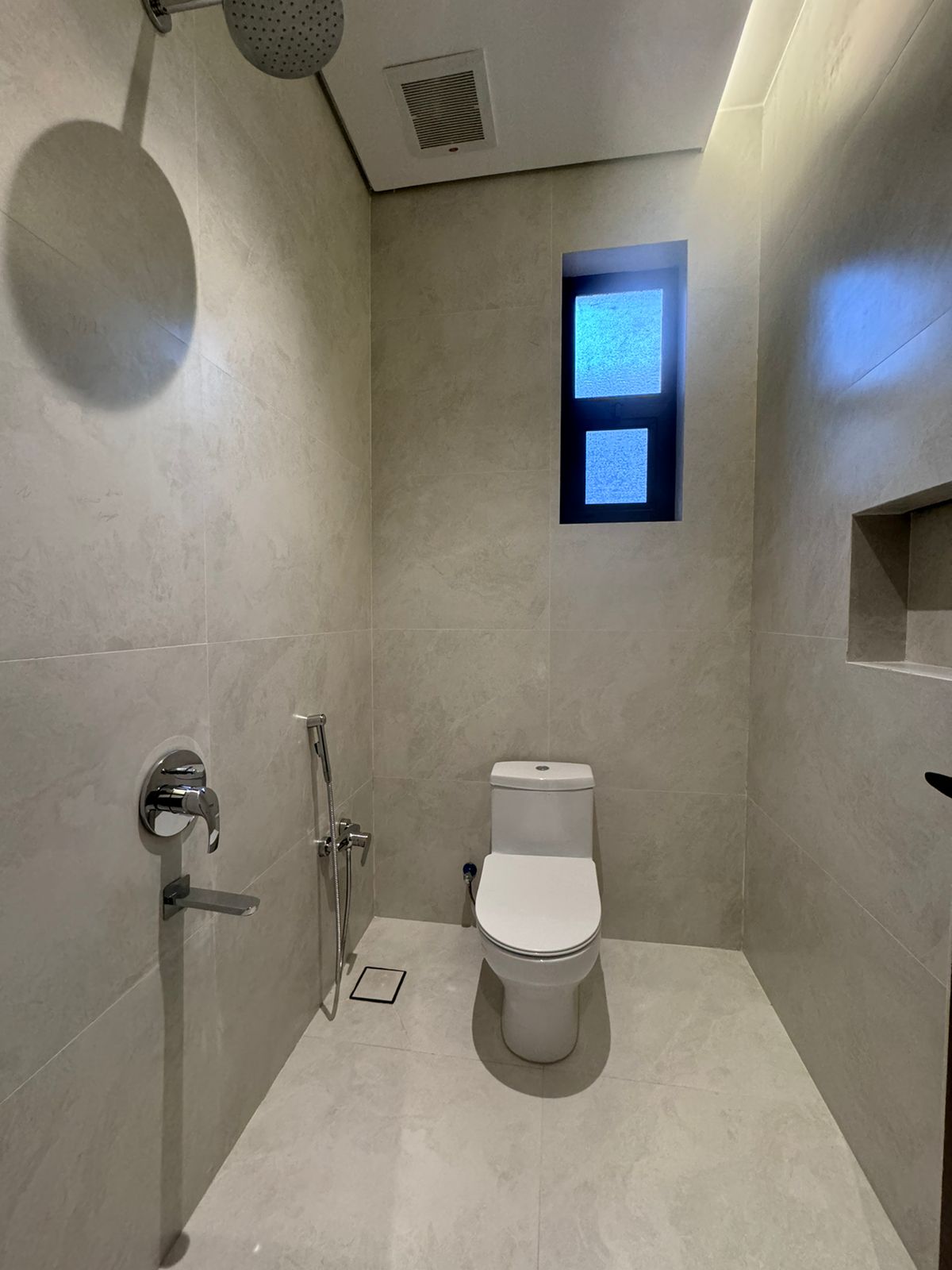 🏠 **For Rent: Two Apartments in a Duplex System (Townhouse)** 